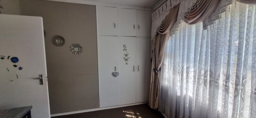 5 Bedroom Property for Sale in Panorama Free State